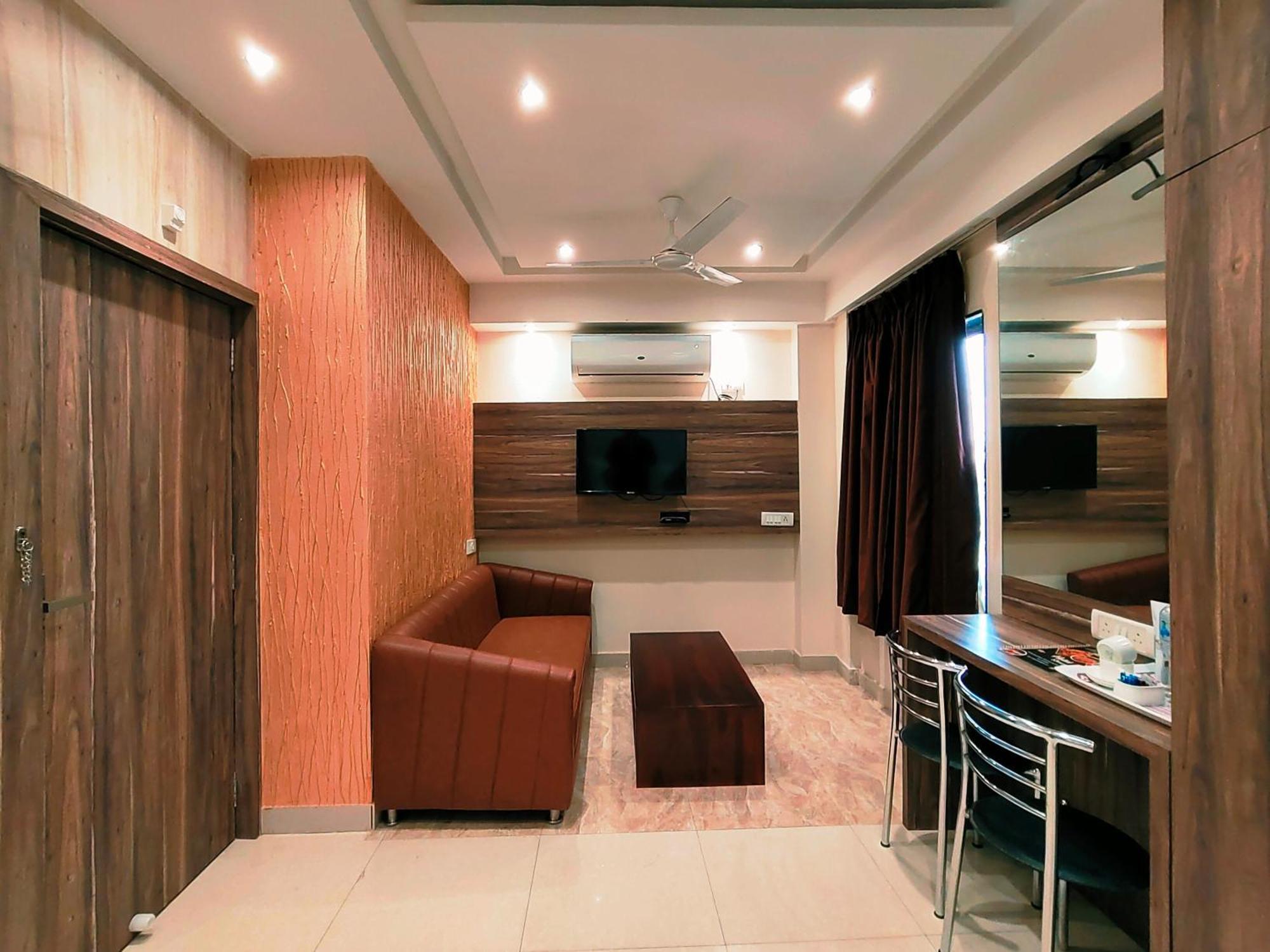 כלכותה Hotel Steam מראה חיצוני תמונה